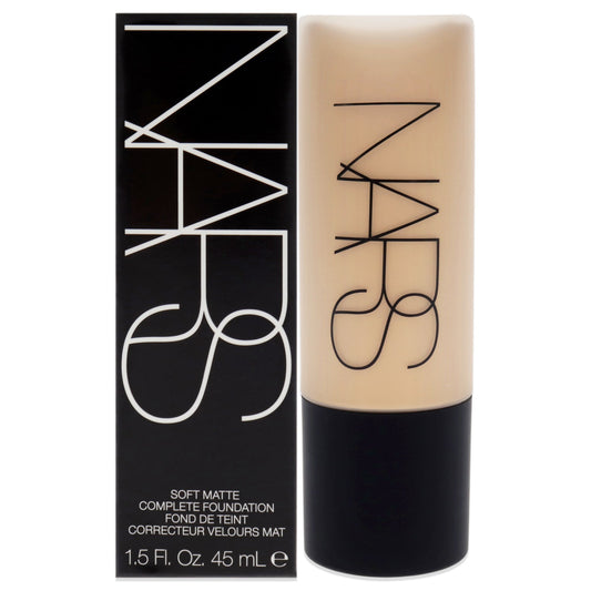 Soft Matte Complete Foundation - 3 Stromboli by NARS for Women - 1.5 oz Foundation